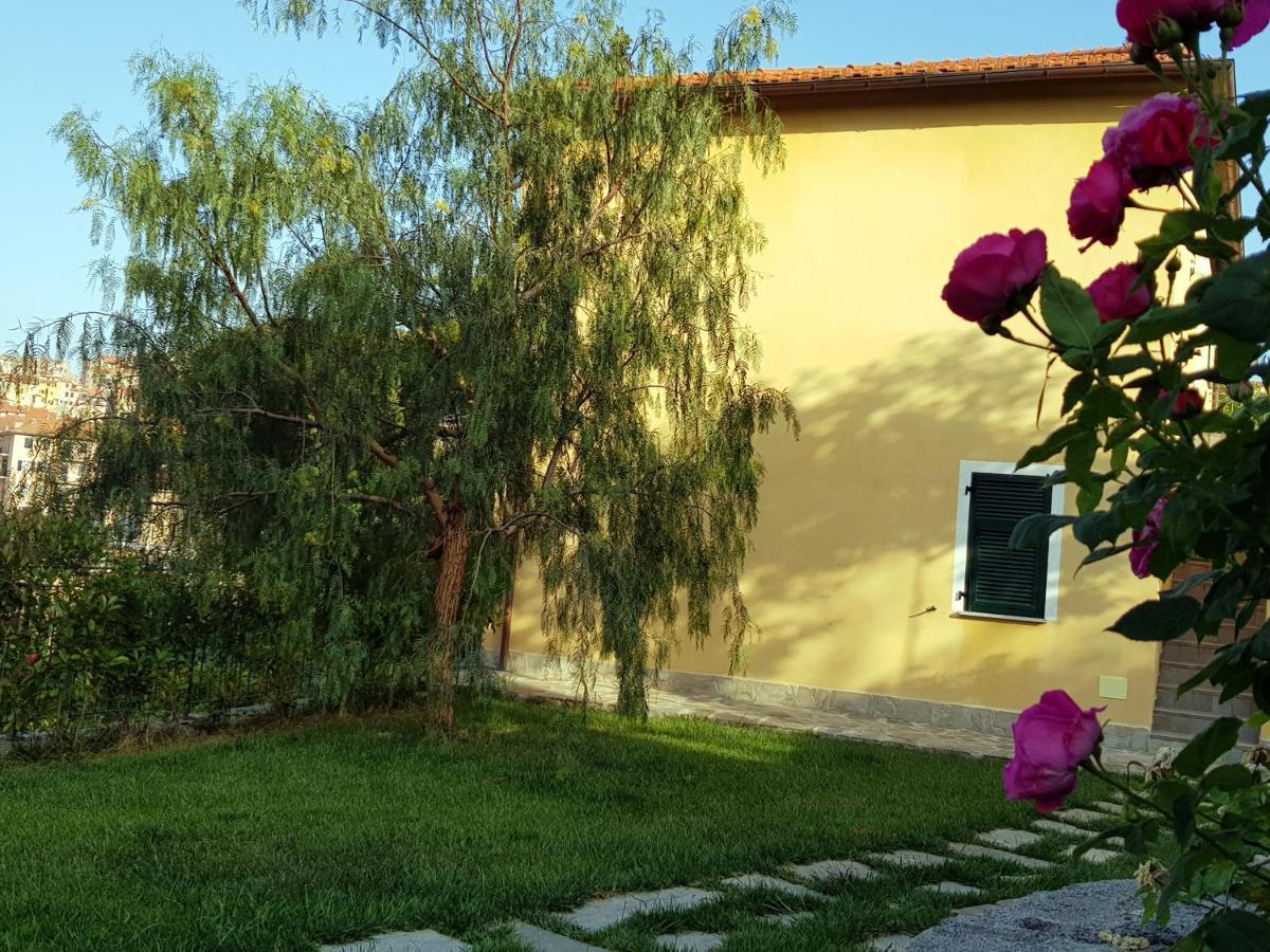 Casa Laura Villa Imperia Bagian luar foto