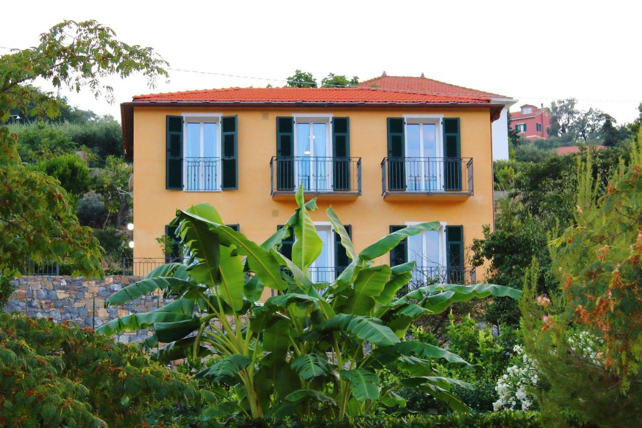 Casa Laura Villa Imperia Bagian luar foto